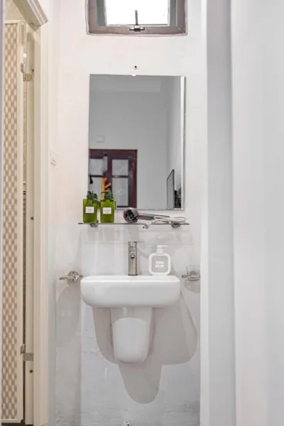 Quiet Room In Old Quarter with Netflix and Free Laundry 4thFloor – Fotos 8